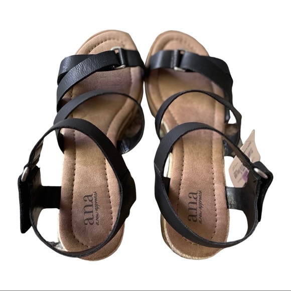 Sandals - Picture 5 of 7